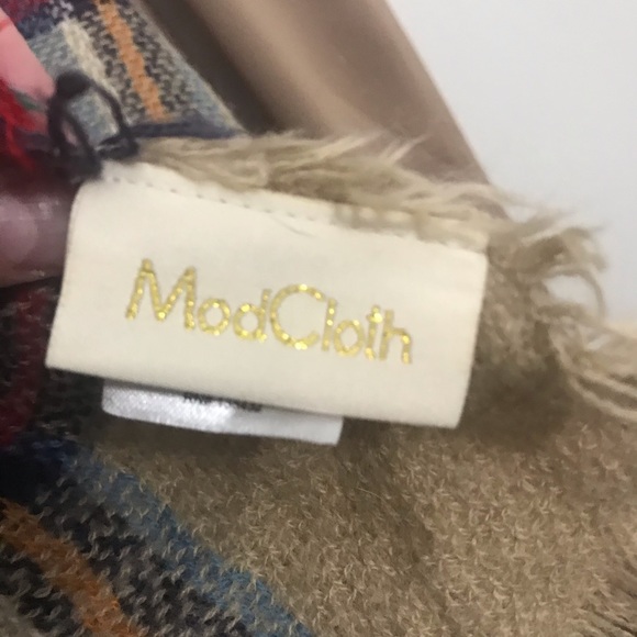 ModCloth blanket scarf - Picture 4 of 4